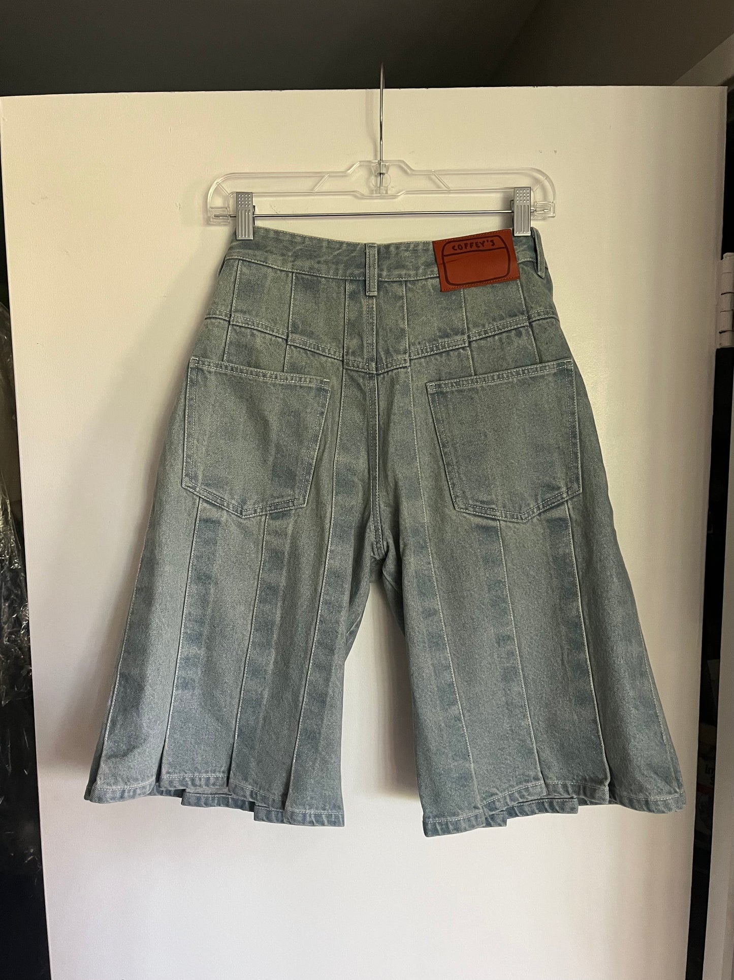 Skirt jorts, lightwash